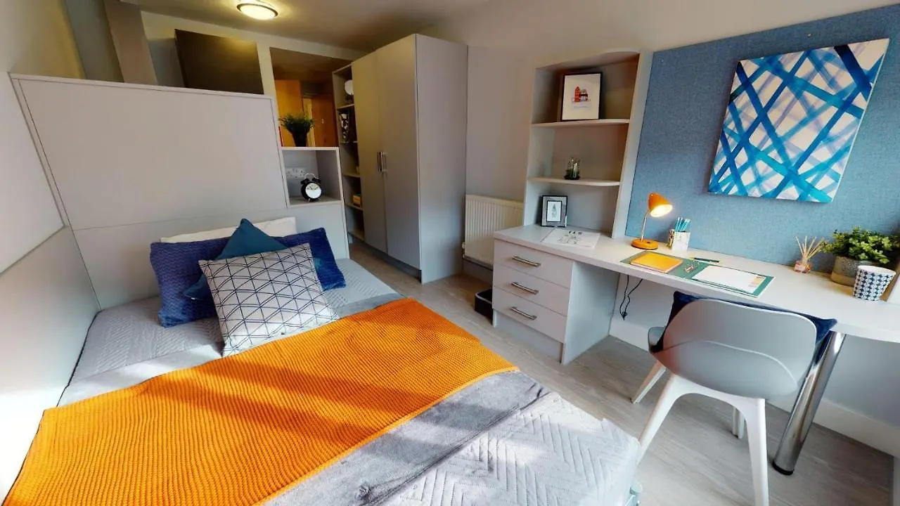 For Students Only Contemporary Studios At Iq Hoxton In London Apartment