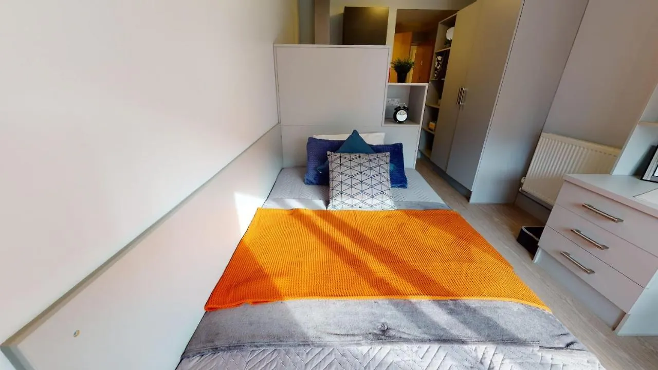 For Students Only Contemporary Studios At Iq Hoxton In London